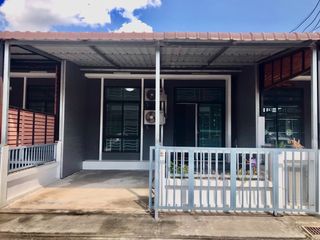 For sale 2 bed townhouse in Si Maha Phot, Prachin Buri
