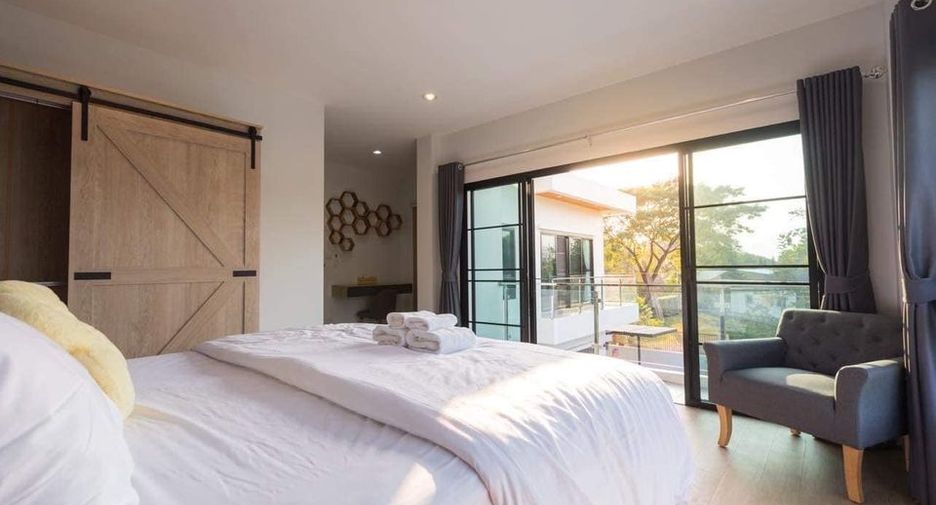 Villa zur Miete mit 5 Zimmer in San Kamphaeng, Chiang Mai