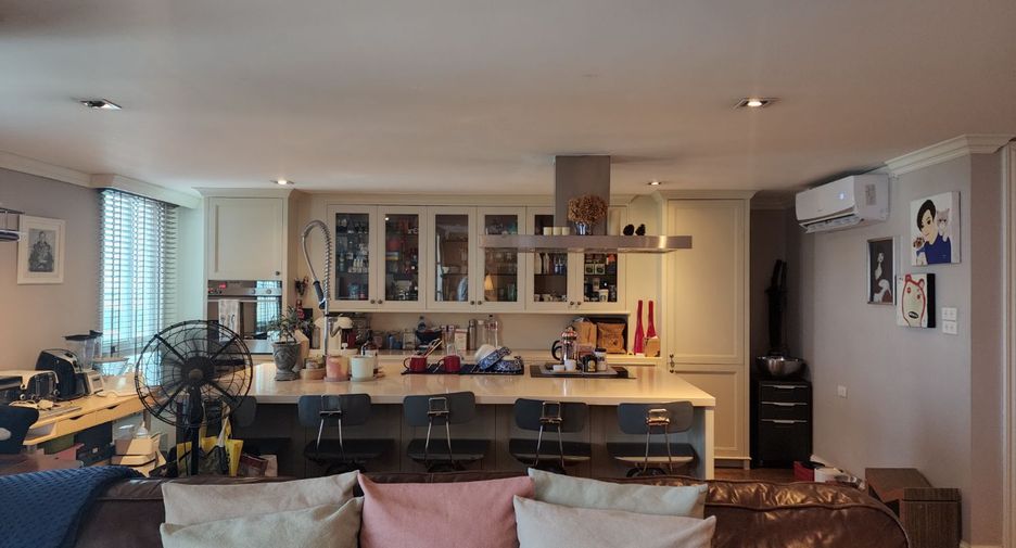For sale 1 bed condo in Phaya Thai, Bangkok
