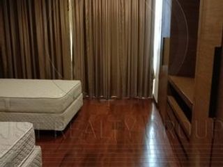 À louer 2 chambres condo à Watthana, Bangkok