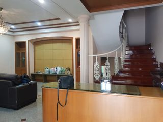 For rent 4 ベッドルーム townhouse in Pathum Wan, Bangkok