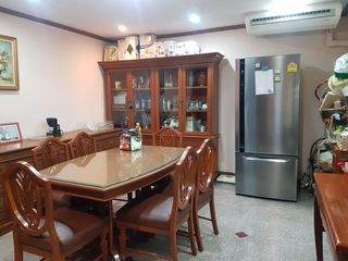 For rent 4 ベッドルーム townhouse in Pathum Wan, Bangkok