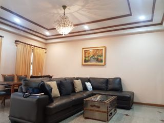 For rent 4 ベッドルーム townhouse in Pathum Wan, Bangkok