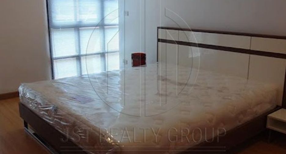 For sale 2 bedrooms condo in Bang Rak, Bangkok