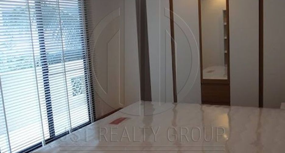 For sale 2 bedrooms condo in Bang Rak, Bangkok