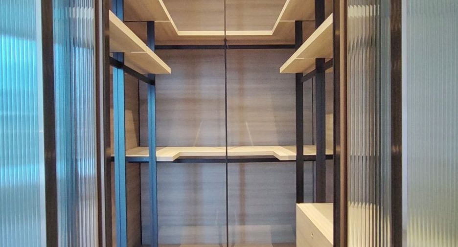 For rent 2 ベッドルーム condo in Pathum Wan, Bangkok