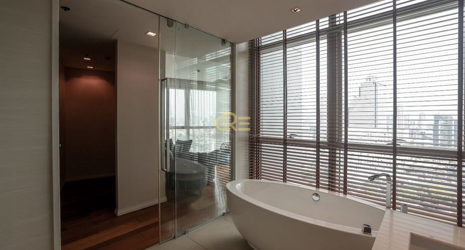 Condo en venta de 3 habitaciones en Sathon, Bangkok