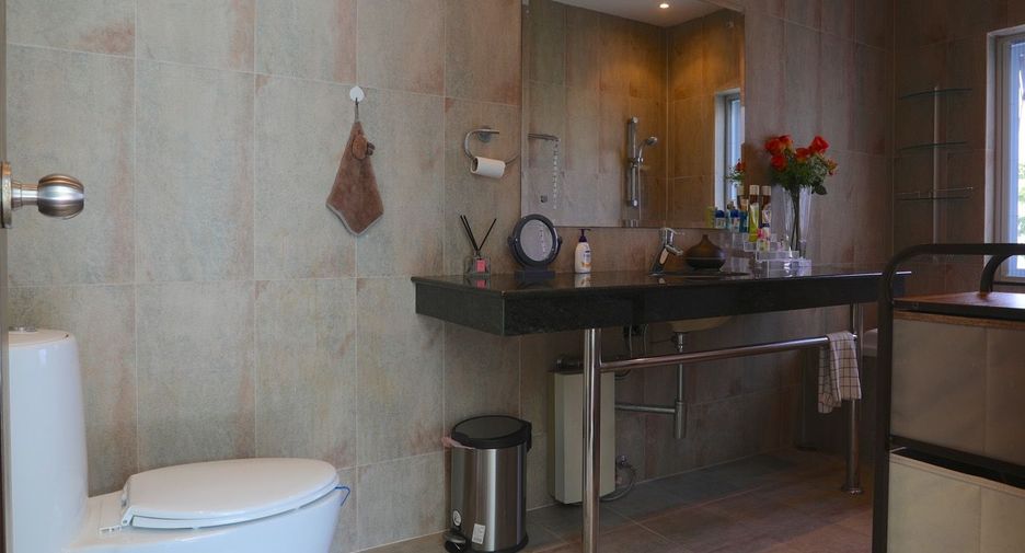 For sale 3 bed house in Bang Lamung, Chonburi
