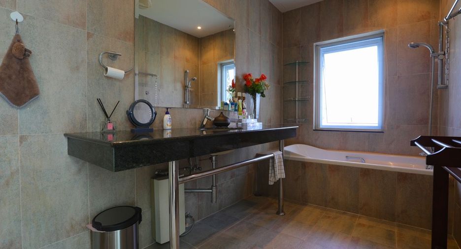 For sale 3 bed house in Bang Lamung, Chonburi
