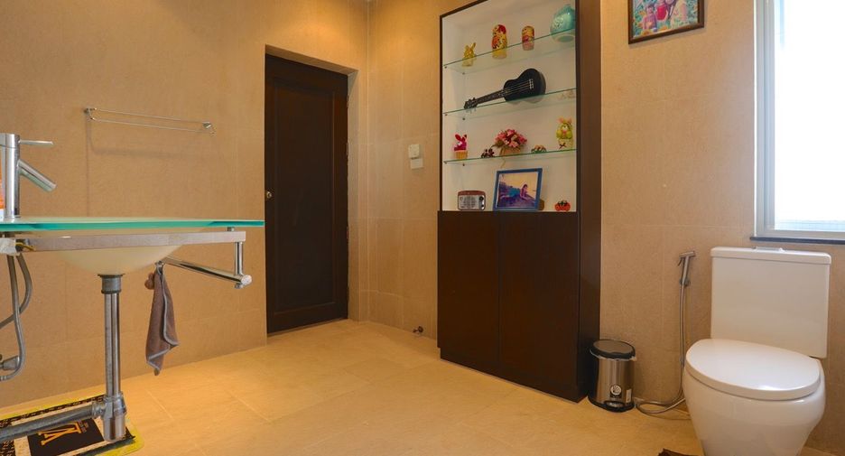 For sale 3 bed house in Bang Lamung, Chonburi