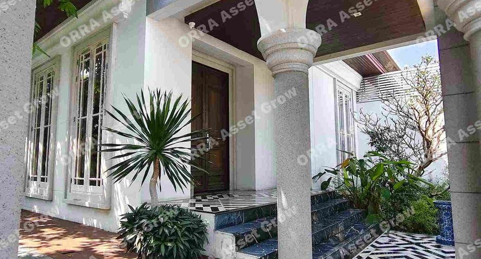 For rent and for sale 4 bedrooms house in Pak Kret, Nonthaburi