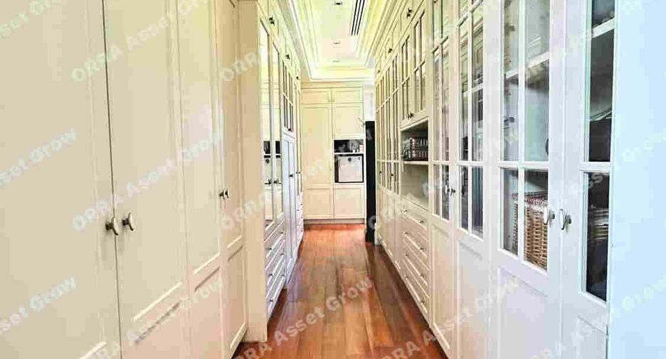For rent and for sale 4 bedrooms house in Pak Kret, Nonthaburi