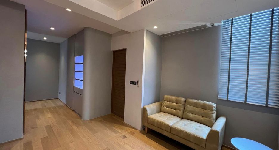 For rent そして for sale 5 Beds house in Yan Nawa, Bangkok