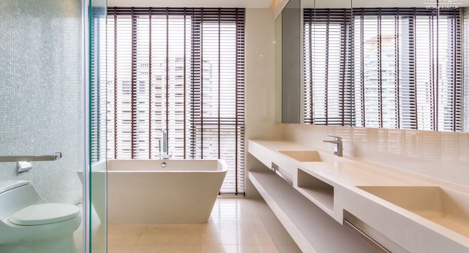 Condo en venta de 2 habitaciones en Khlong Toei, Bangkok