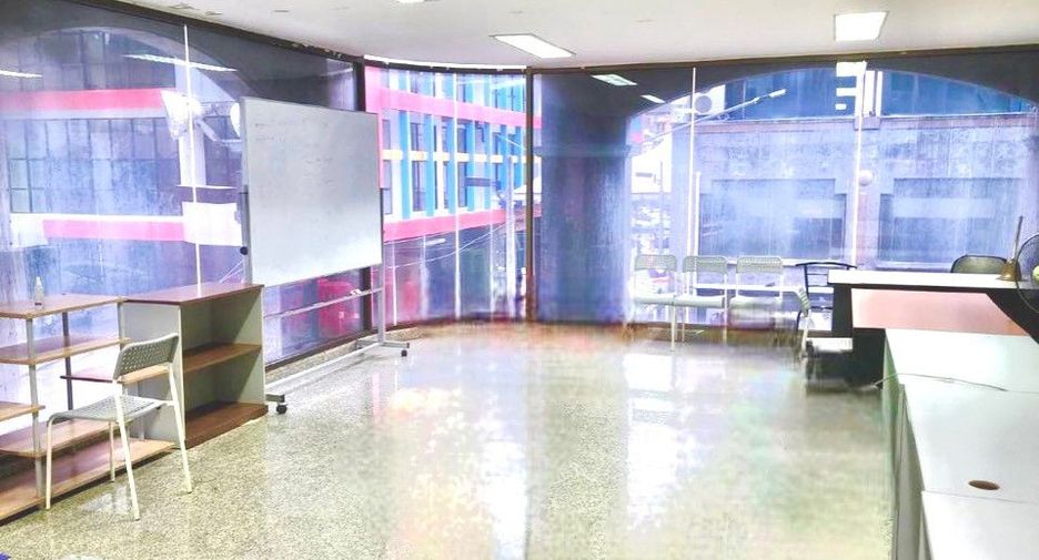 For sale 5 bedrooms office in Bang Phlat, Bangkok