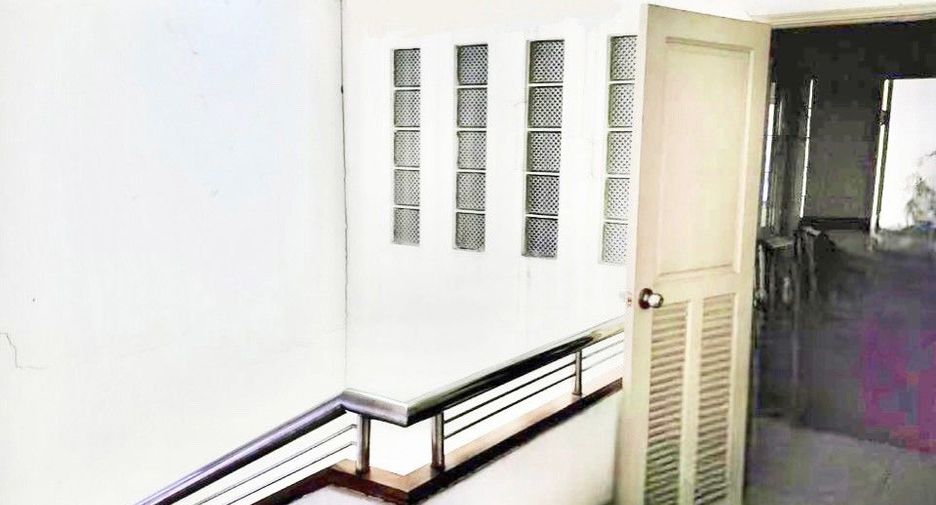 For sale 5 bedrooms office in Bang Phlat, Bangkok