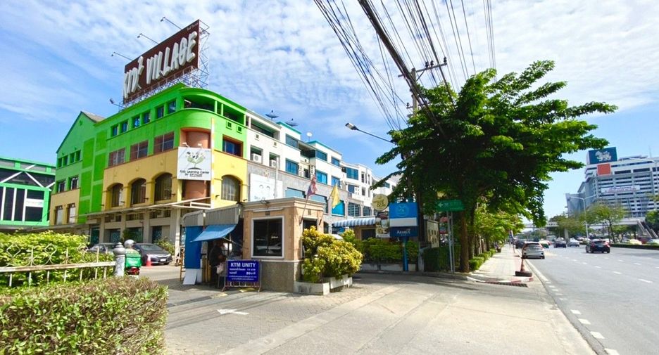 For sale 5 bedrooms office in Bang Phlat, Bangkok