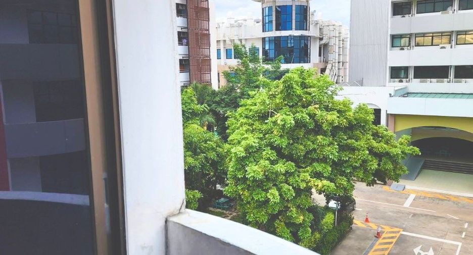 For sale 5 bedrooms office in Bang Phlat, Bangkok