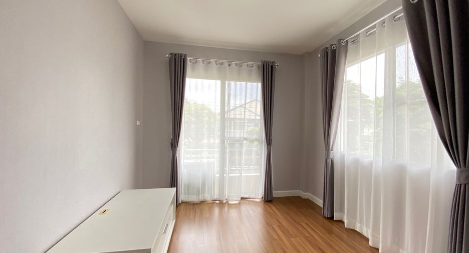 For rent and for sale 3 bedrooms house in San Kamphaeng, Chiang Mai