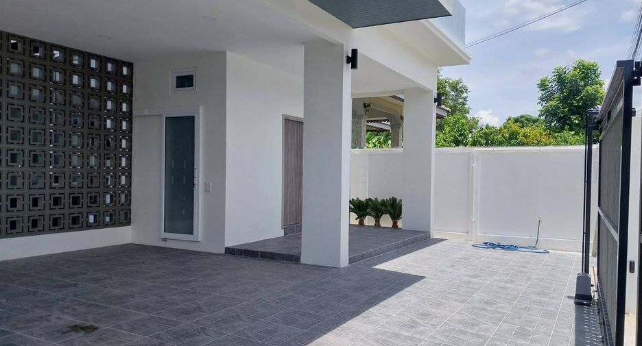 For rent and for sale 5 bedrooms house in Saraphi, Chiang Mai