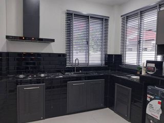 Haus zur Miete und zum Kauf mit 5 Zimmer in Saraphi, Chiang Mai