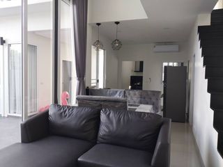 Haus zur Miete und zum Kauf mit 5 Zimmer in Saraphi, Chiang Mai