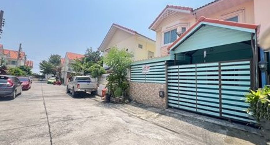 For sale 4 bedrooms townhouse in Bang Khun Thian, Bangkok