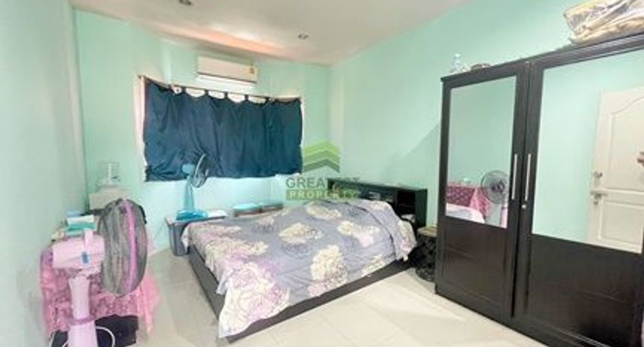 For sale 4 bedrooms townhouse in Bang Khun Thian, Bangkok