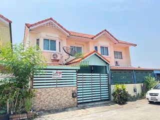 For sale 4 bedrooms townhouse in Bang Khun Thian, Bangkok
