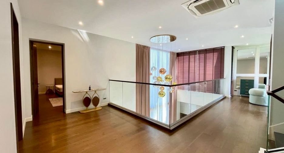 Haus zur Miete mit 4 Zimmer in Bang Kapi, Bangkok