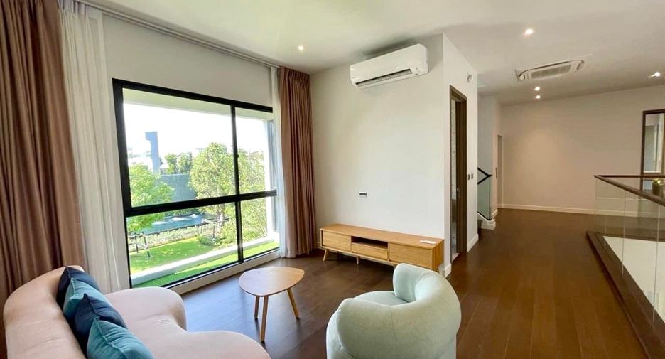 Haus zur Miete mit 4 Zimmer in Bang Kapi, Bangkok