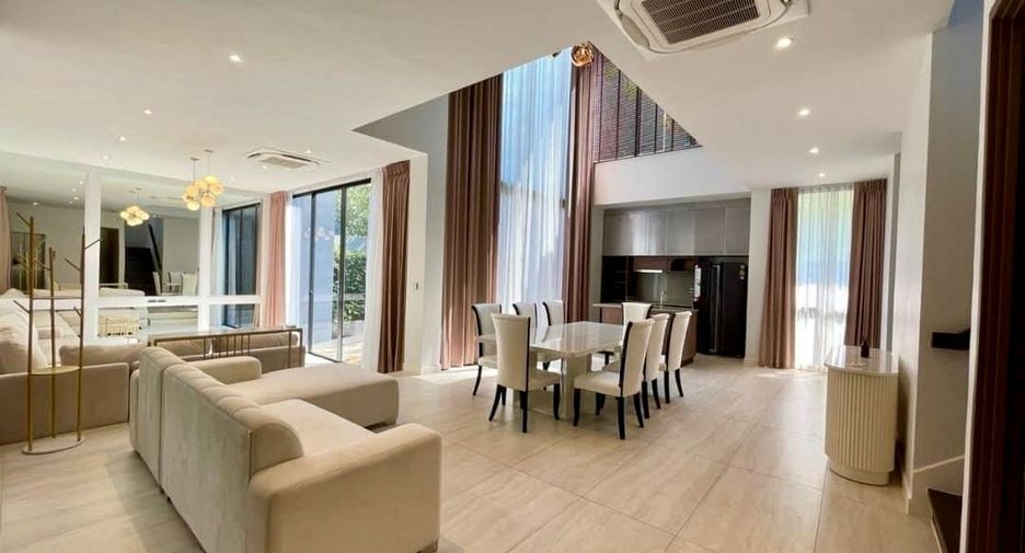 Haus zur Miete mit 4 Zimmer in Bang Kapi, Bangkok