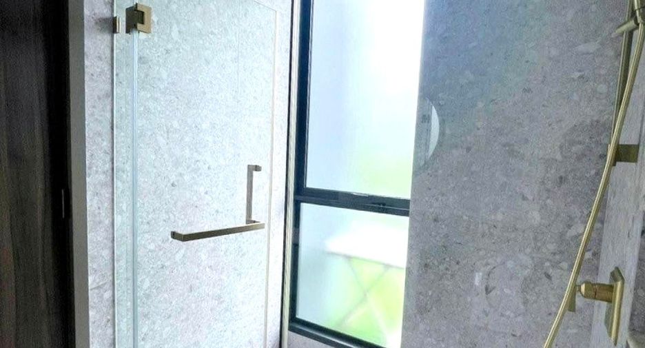Haus zur Miete mit 4 Zimmer in Bang Kapi, Bangkok