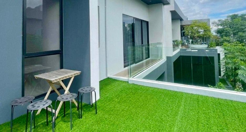 Haus zur Miete mit 4 Zimmer in Bang Kapi, Bangkok