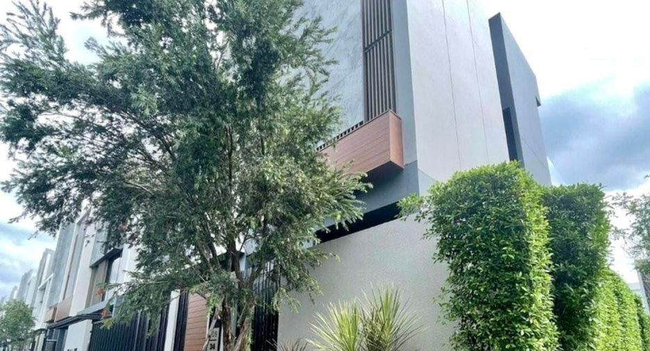 Haus zur Miete mit 4 Zimmer in Bang Kapi, Bangkok