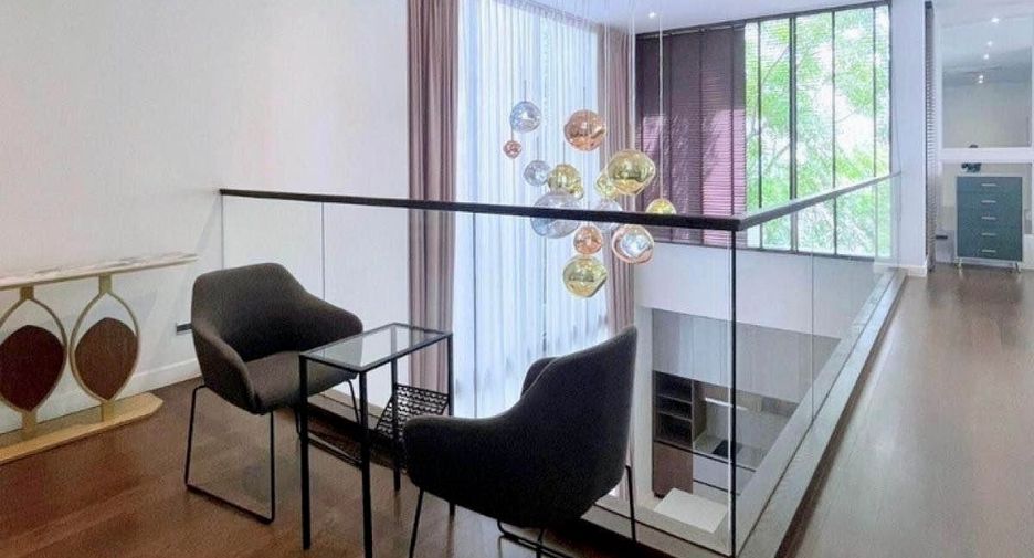 Haus zur Miete mit 4 Zimmer in Bang Kapi, Bangkok