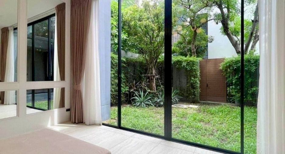 Haus zur Miete mit 4 Zimmer in Bang Kapi, Bangkok