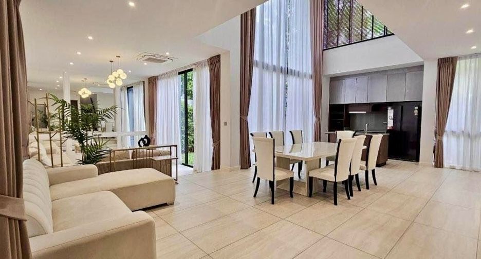 Haus zur Miete mit 4 Zimmer in Bang Kapi, Bangkok