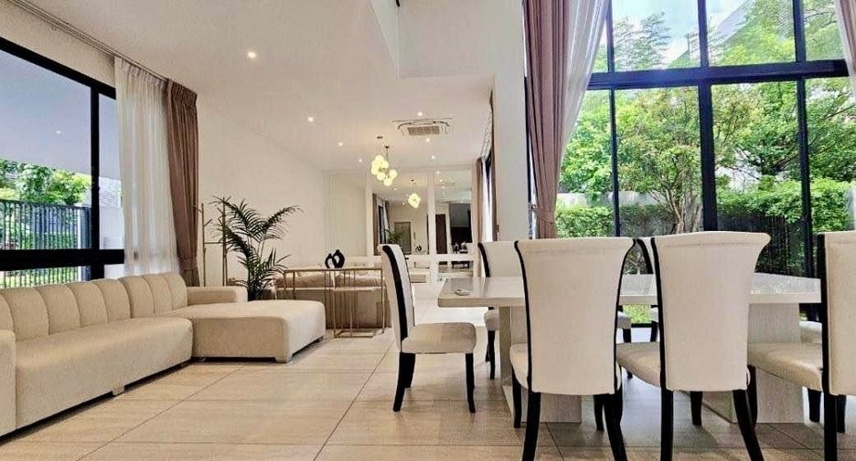 Haus zur Miete mit 4 Zimmer in Bang Kapi, Bangkok