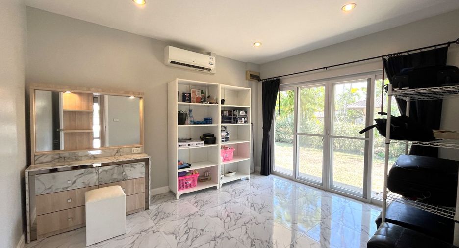 For sale 4 Beds villa in Takua Pa, Phang Nga