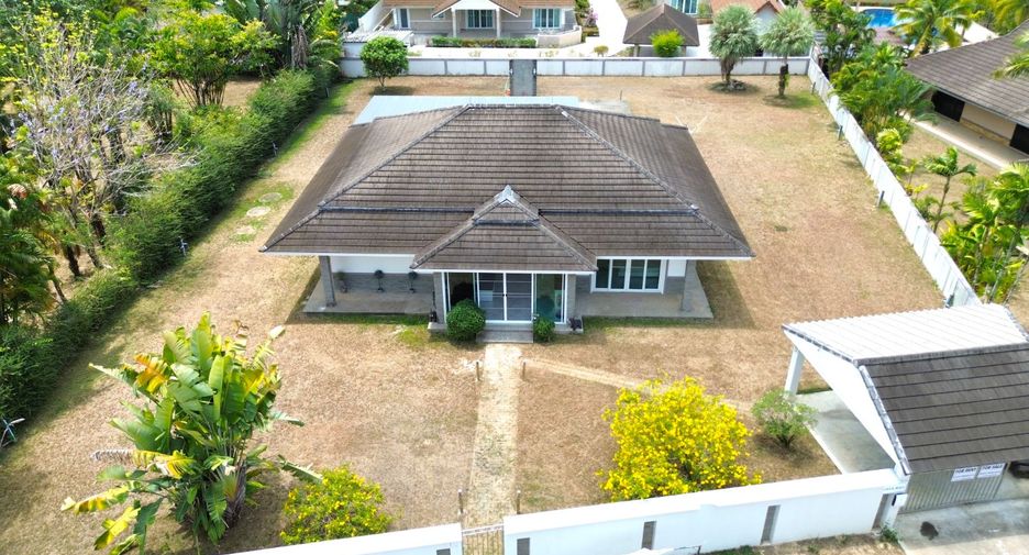 For sale 4 Beds villa in Takua Pa, Phang Nga