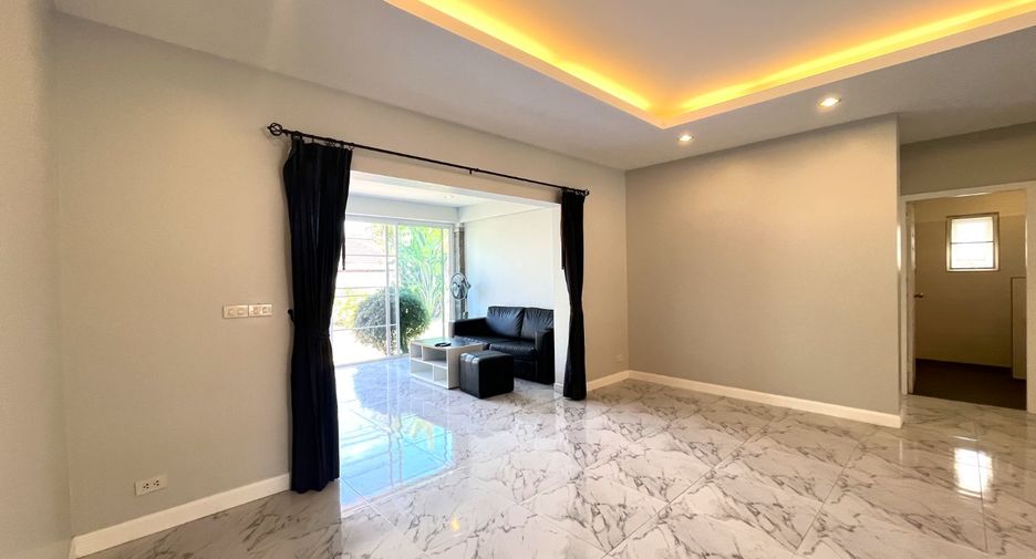 For sale 4 Beds villa in Takua Pa, Phang Nga