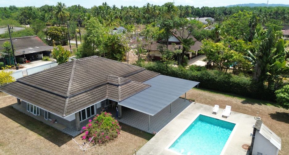For sale 4 Beds villa in Takua Pa, Phang Nga