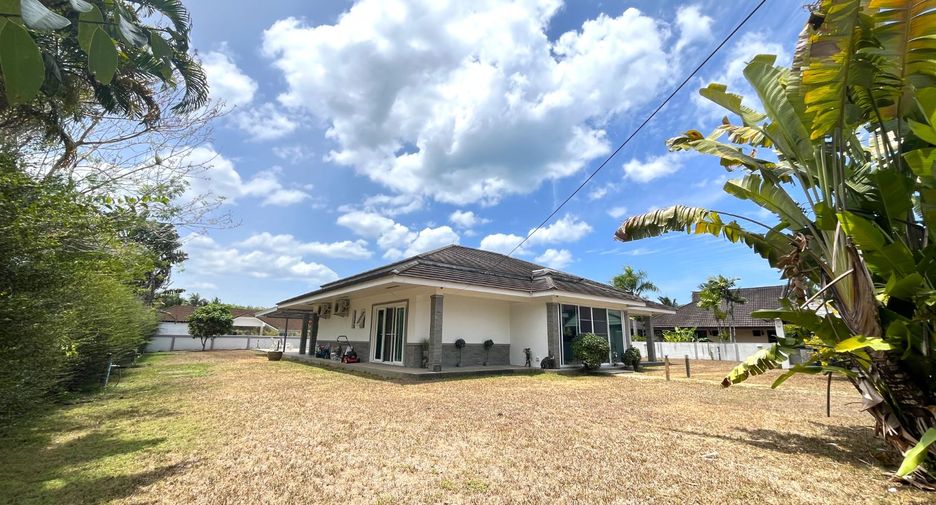 For sale 4 bed villa in Takua Pa, Phang Nga