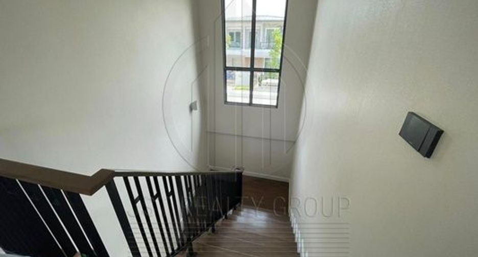 For sale 4 ベッドルーム house in Bang Phli, Samut Prakan