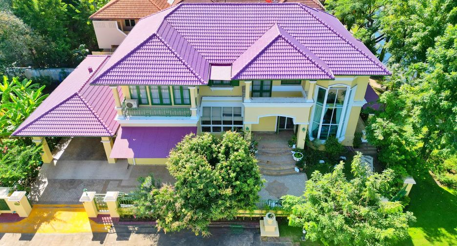 For sale 4 Beds house in Bang Khun Thian, Bangkok