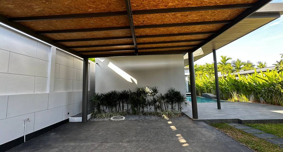 For sale 3 bedrooms villa in Thalang, Phuket