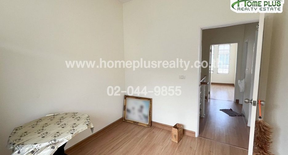 For sale 5 bedrooms townhouse in Bueng Kum, Bangkok
