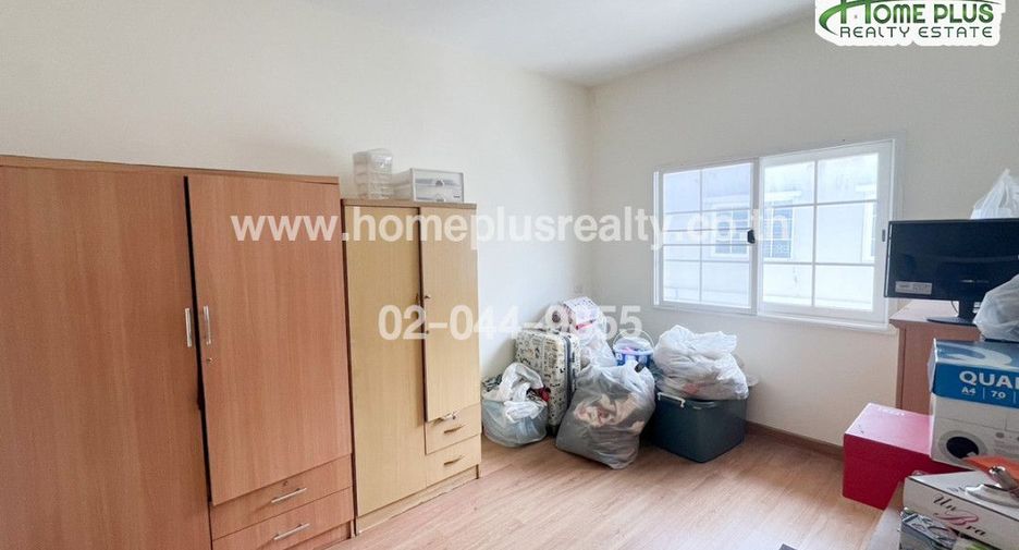 For sale 5 bedrooms townhouse in Bueng Kum, Bangkok