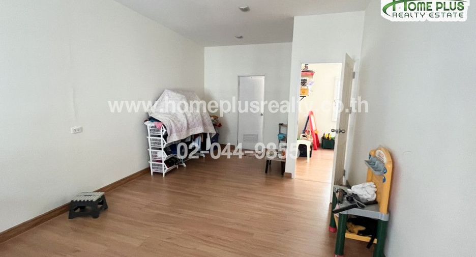 For sale 5 bedrooms townhouse in Bueng Kum, Bangkok
